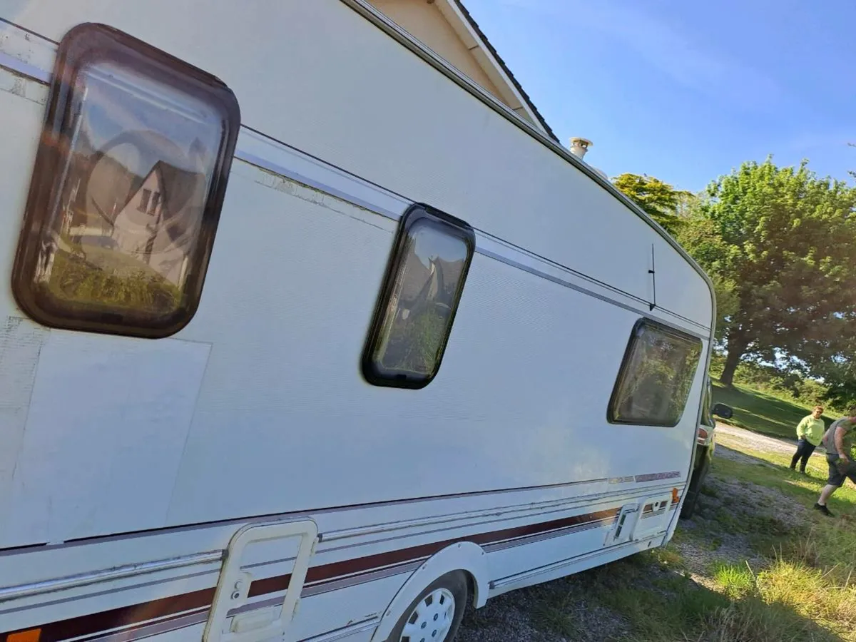 Caravan - Image 2