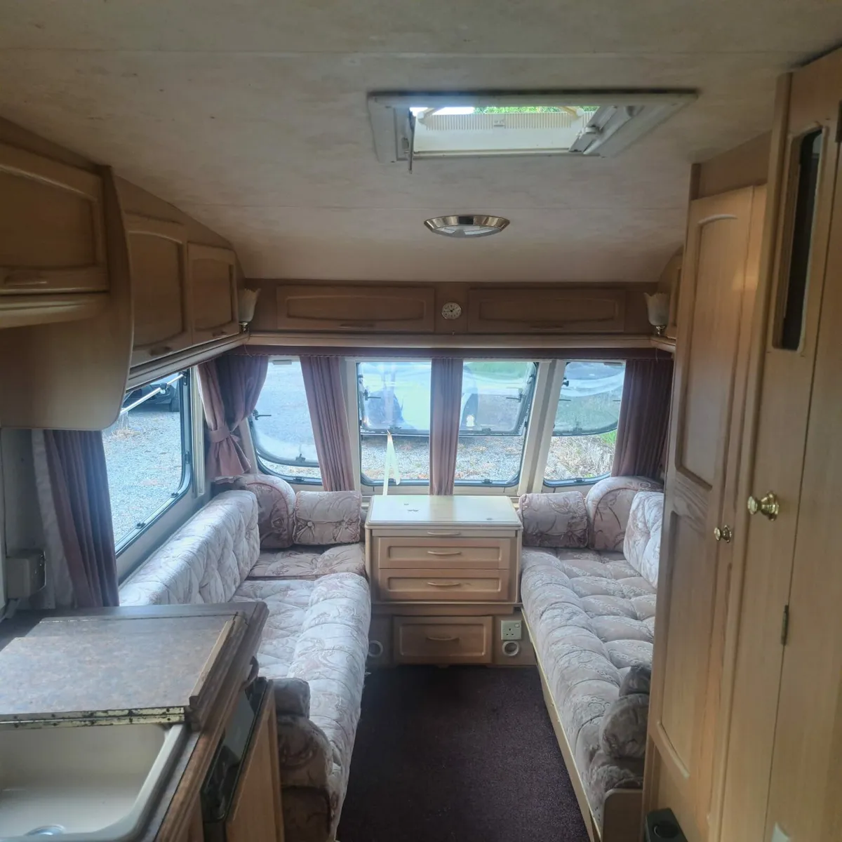 Caravan - Image 4