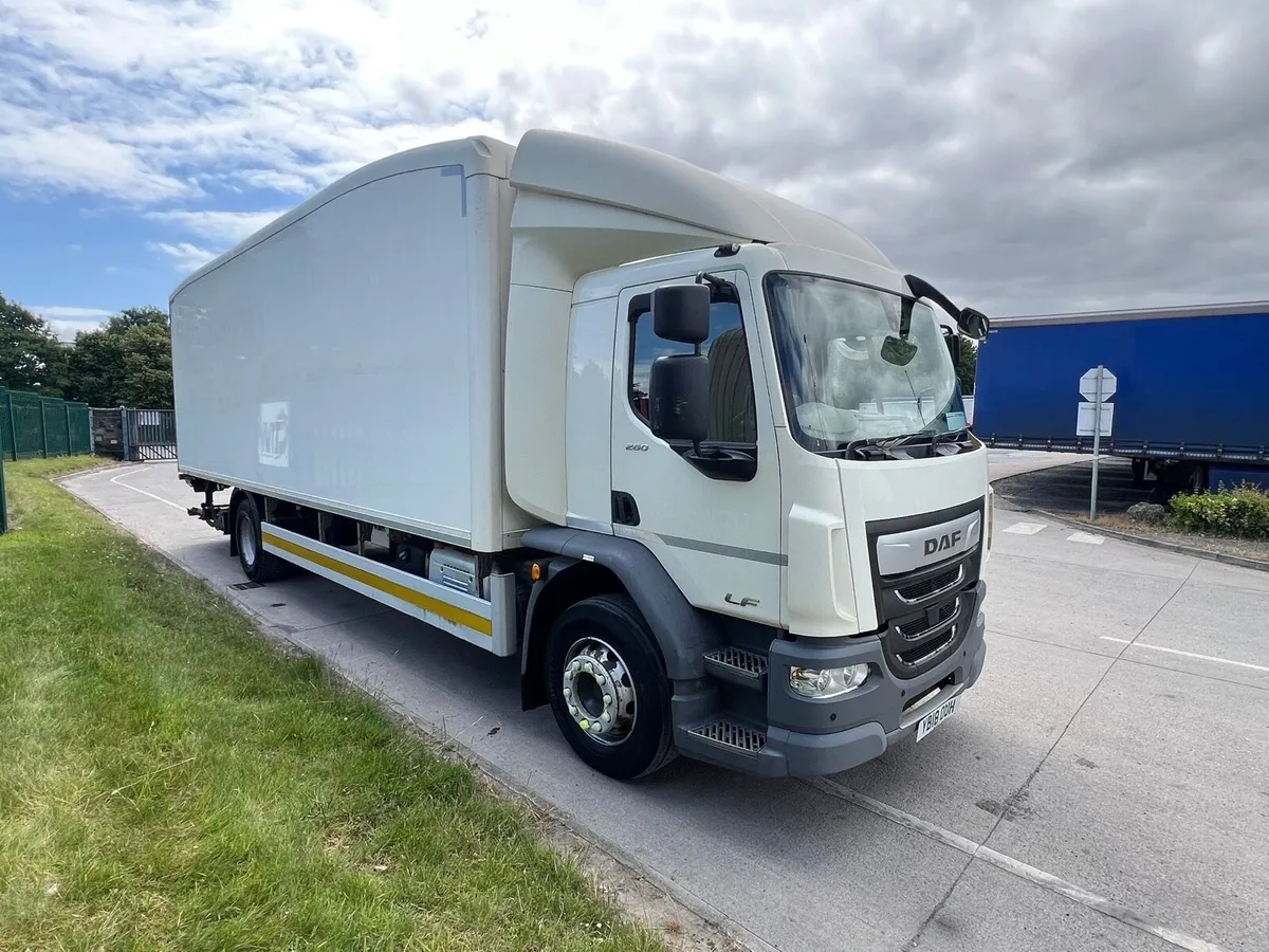 DAF Fridge Rigid Truck - NEW CVRT - Image 4