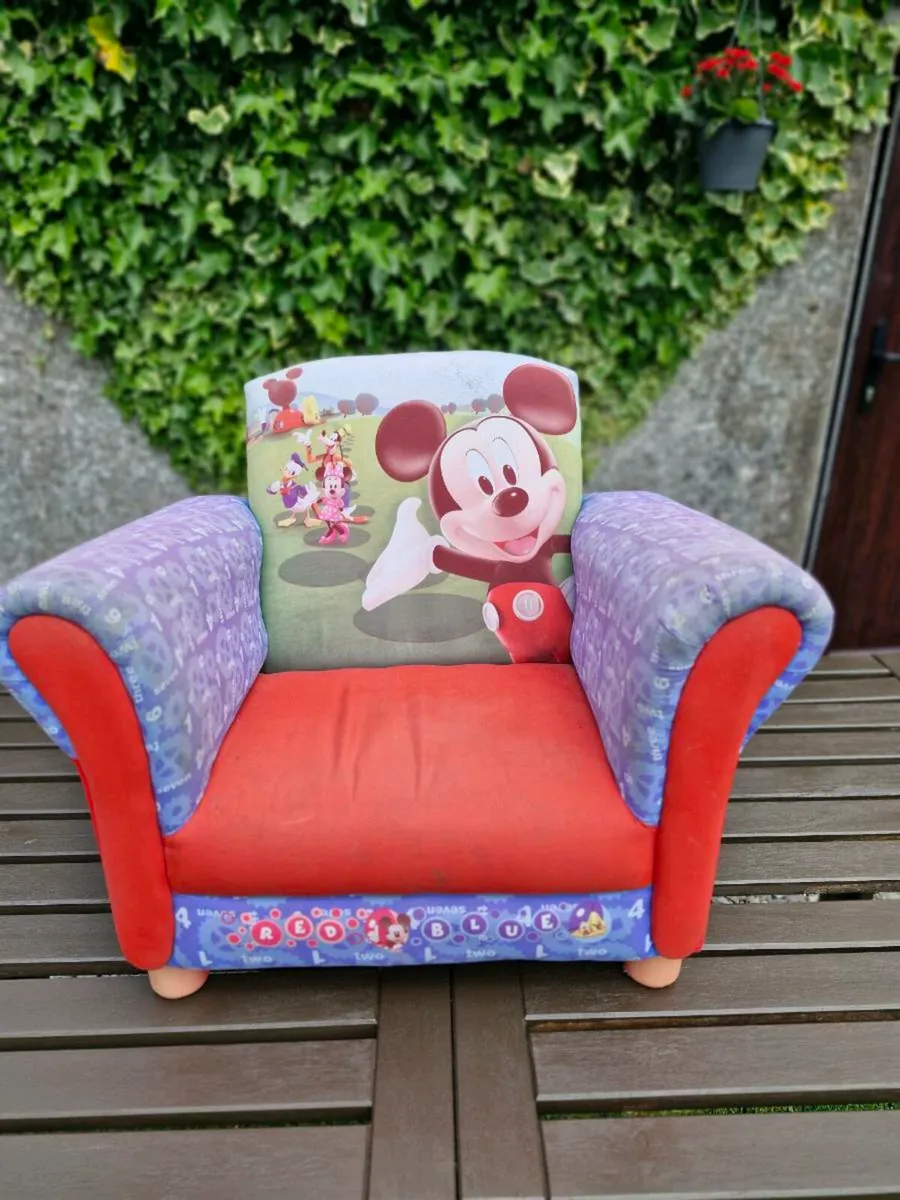 Mickey mouse chair