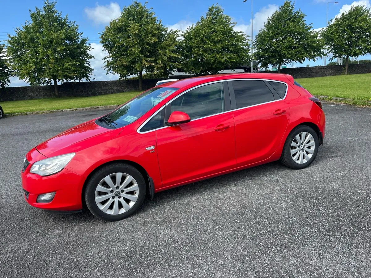 12 Opel Astra 1.7 diesel new NCT low kms - Image 4