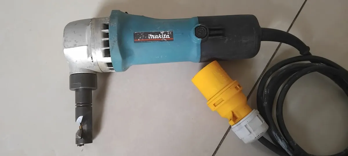 Makita Jn1601 Tin Nibblers 110v - Image 1