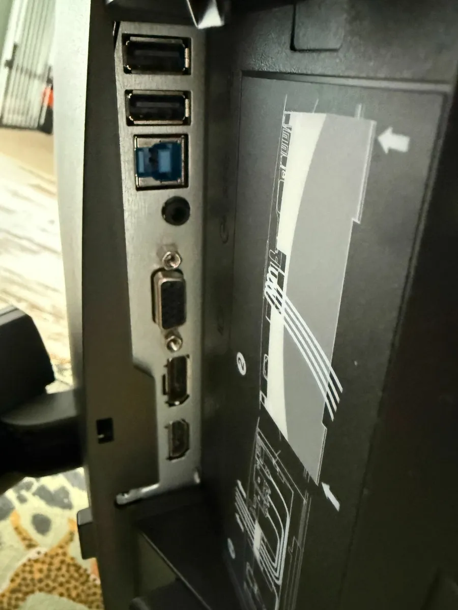 Dell 24 Touch Monitor: P2418HT - Image 2