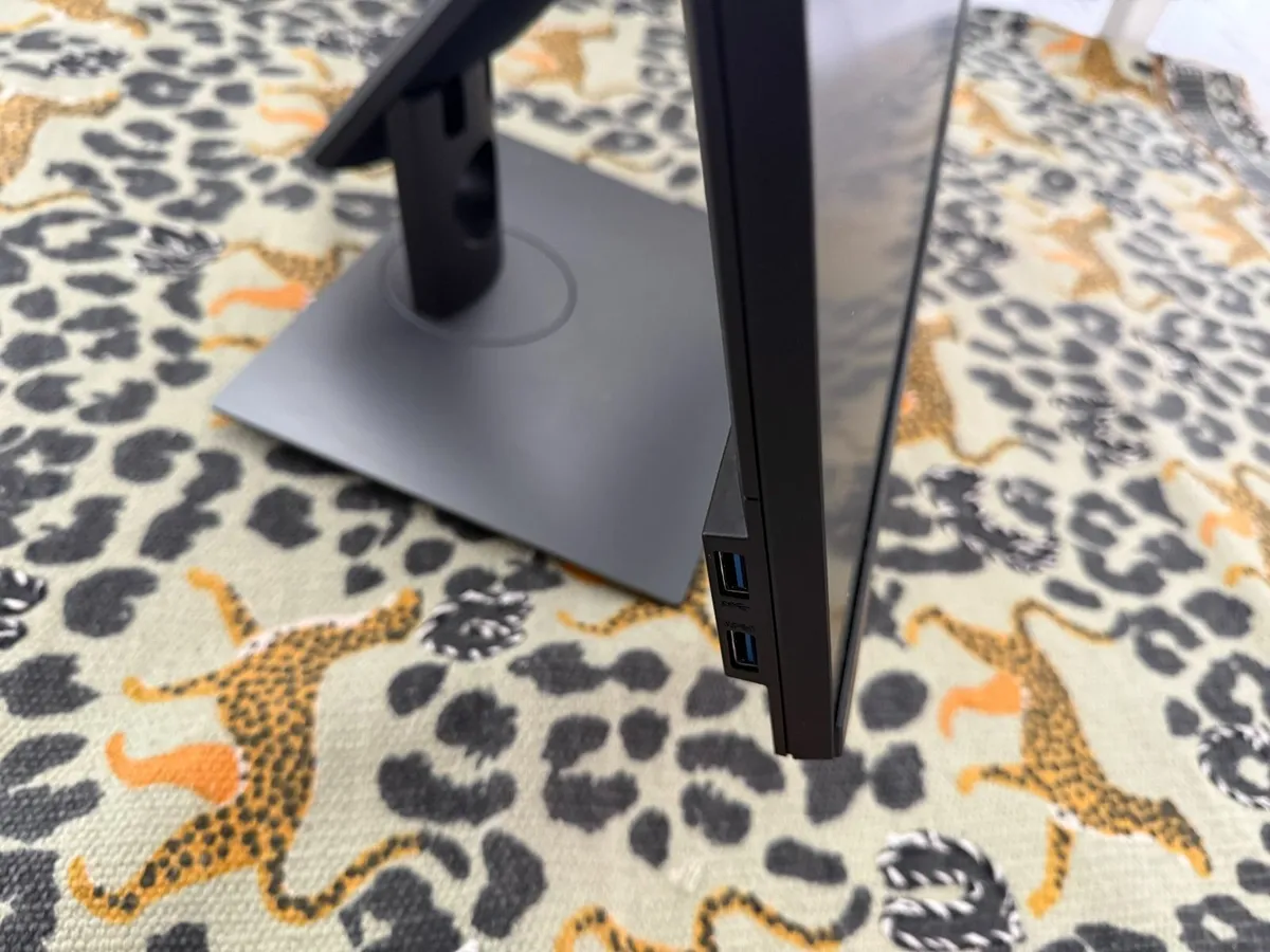 Dell 24 Touch Monitor: P2418HT - Image 4