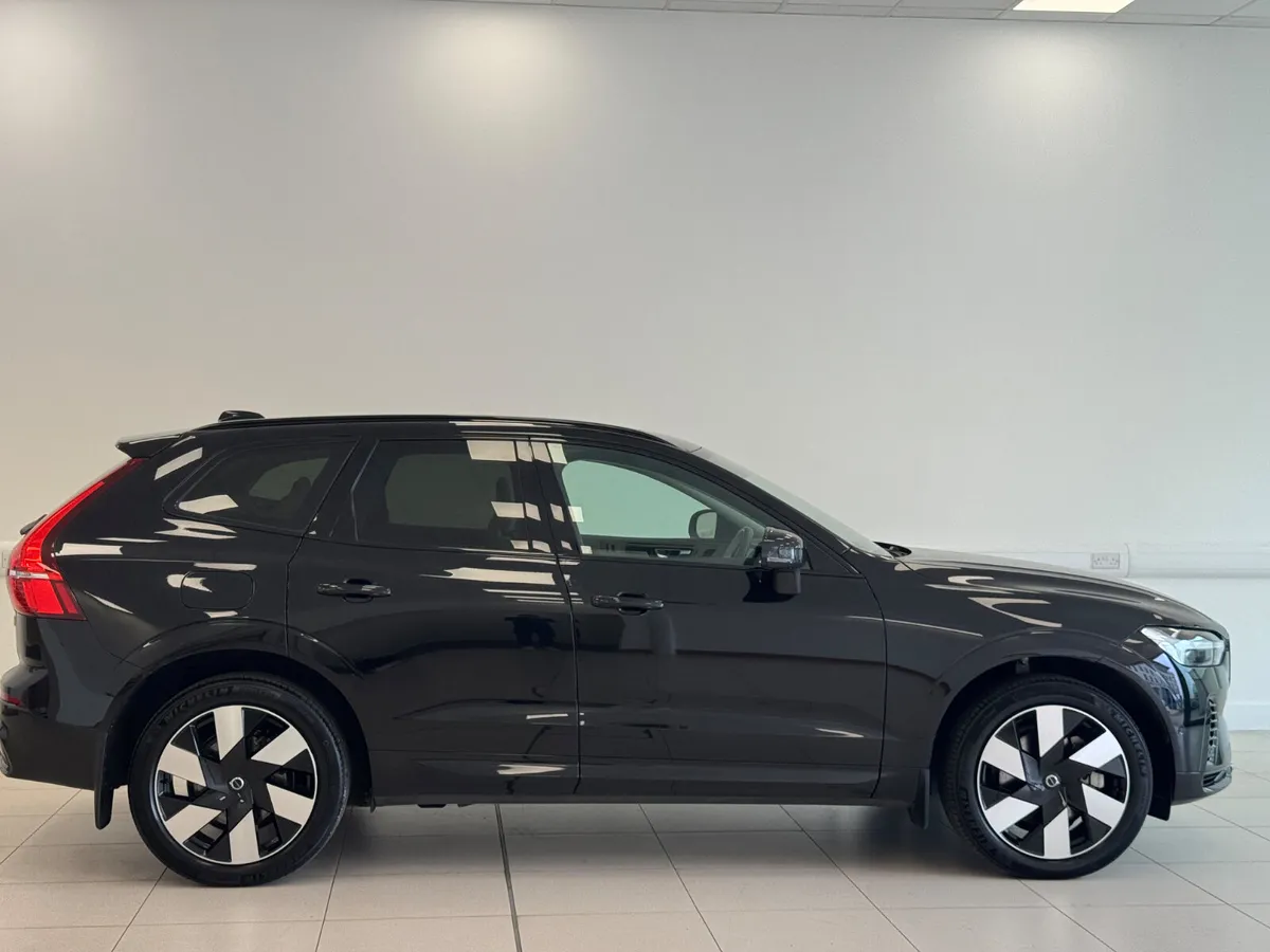 Volvo XC60 2024 - Image 3