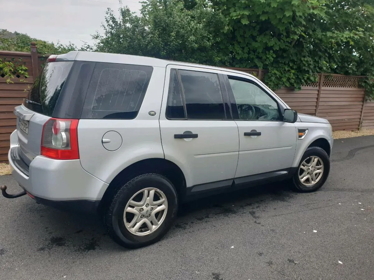 Land-rover freelancer Td4 2009 - Image 1