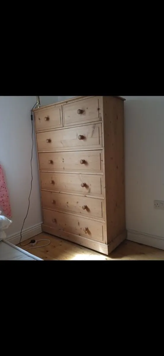 Pine chest of drawers - Image 3