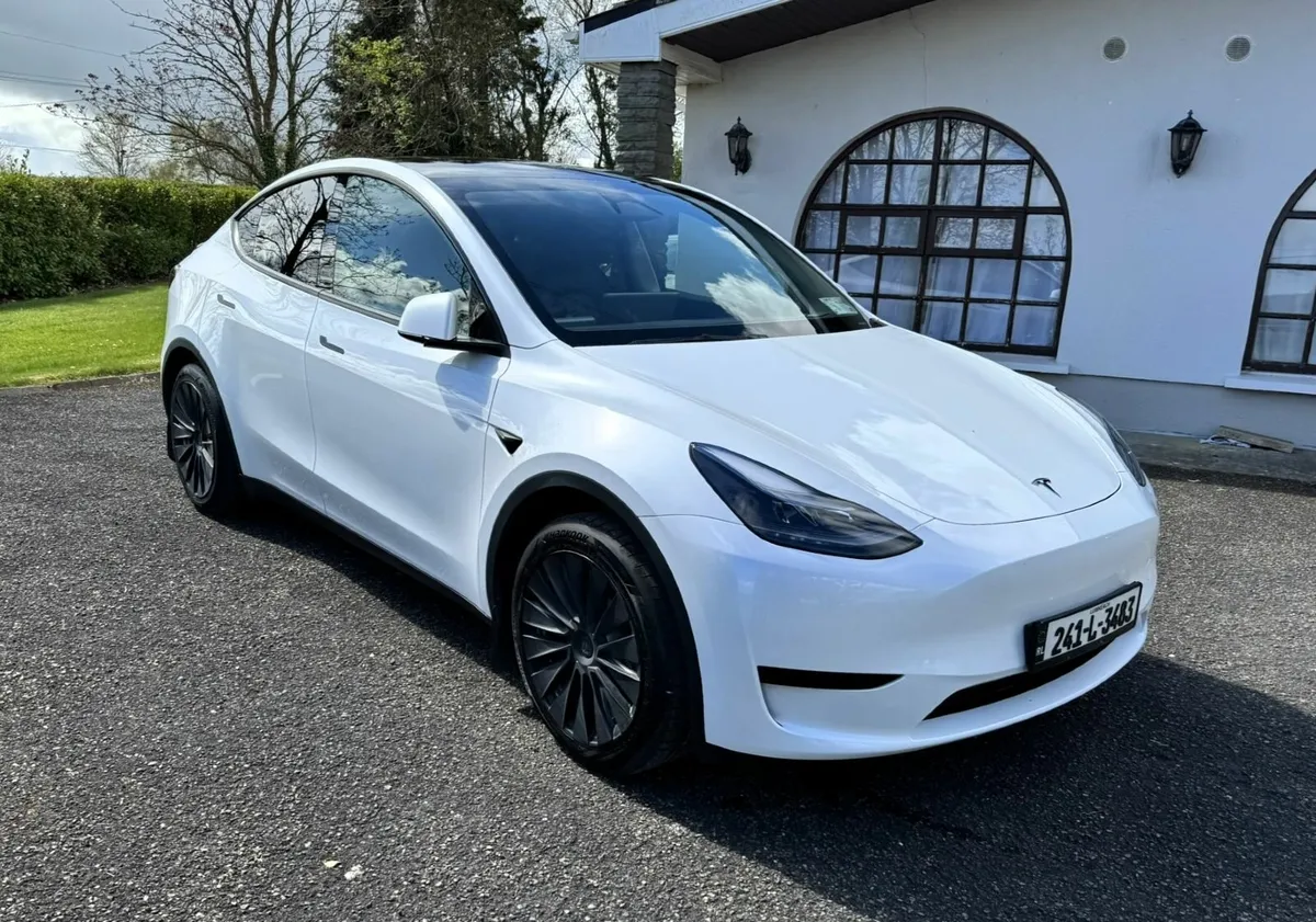 Tesla Model Y RWD – HW4 – June 2024 - Image 1