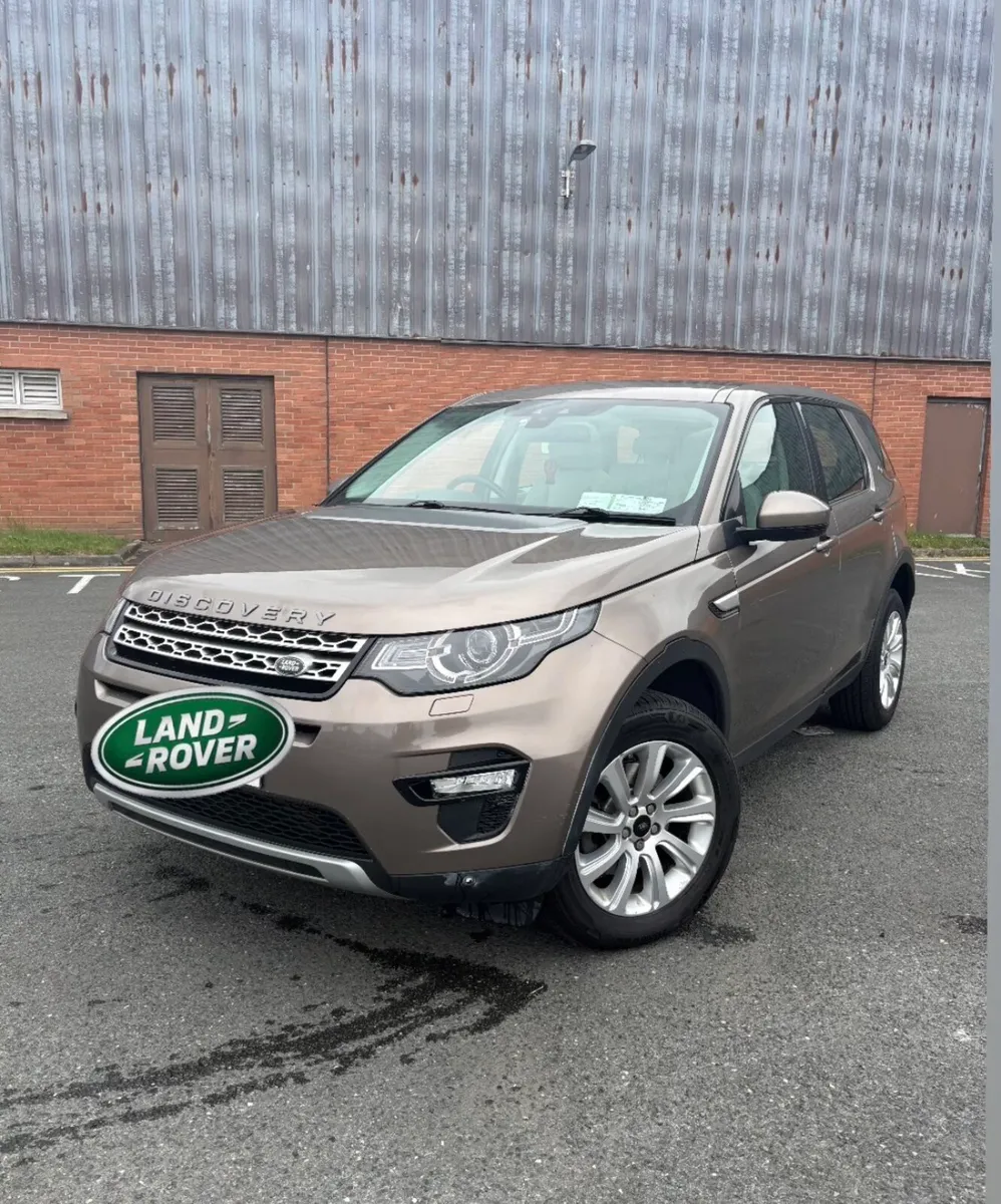 Land Rover Discovery Sport - Image 1