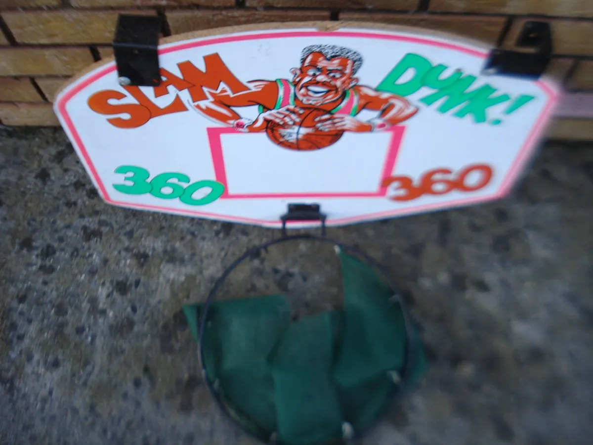 SLAM DUNK 360 MINI BASKET BALL HOOP. - Image 1