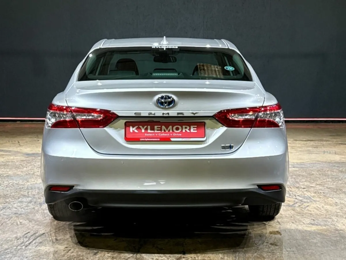 Toyota Camry 2.5 HYBRID AUTOMATIC - UPGRADED ALLOY - Image 4