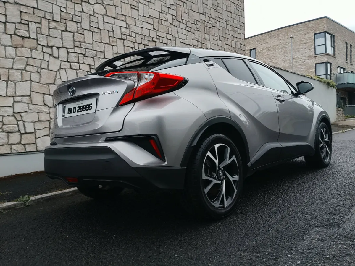 Toyota C-HR Hybrid Sport 4DR Auto - Image 3
