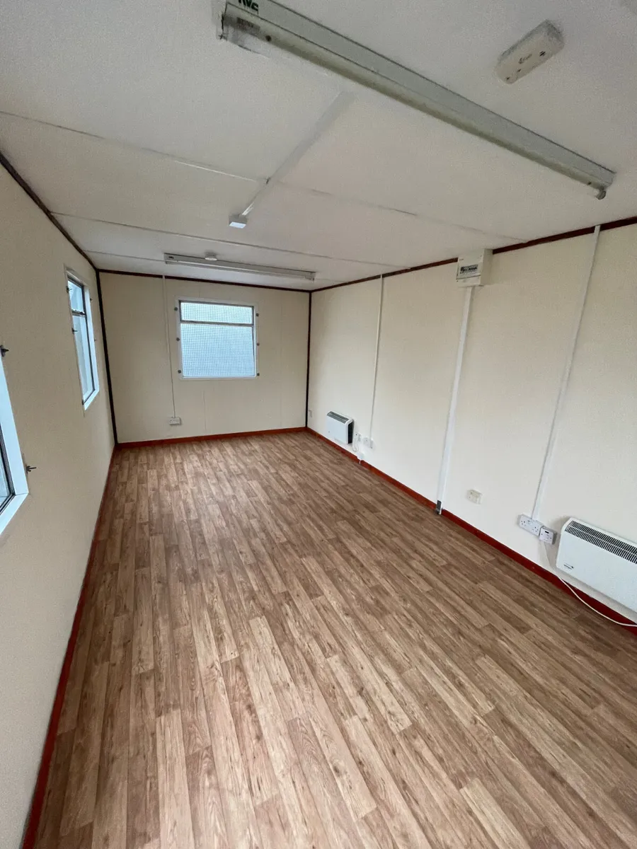 20ft x 10ft site Office/cabin - Image 4