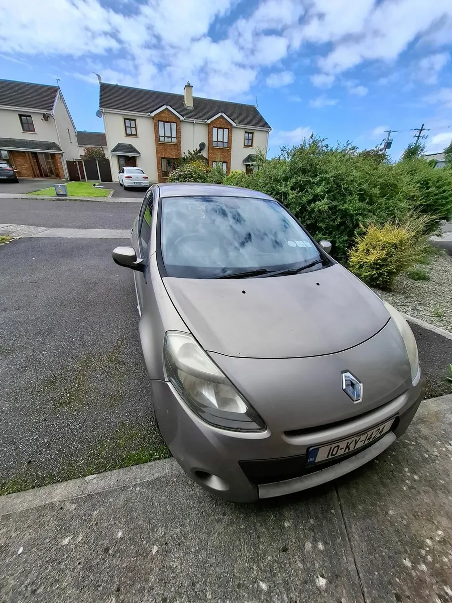 Renault Clio 2010 - Image 1