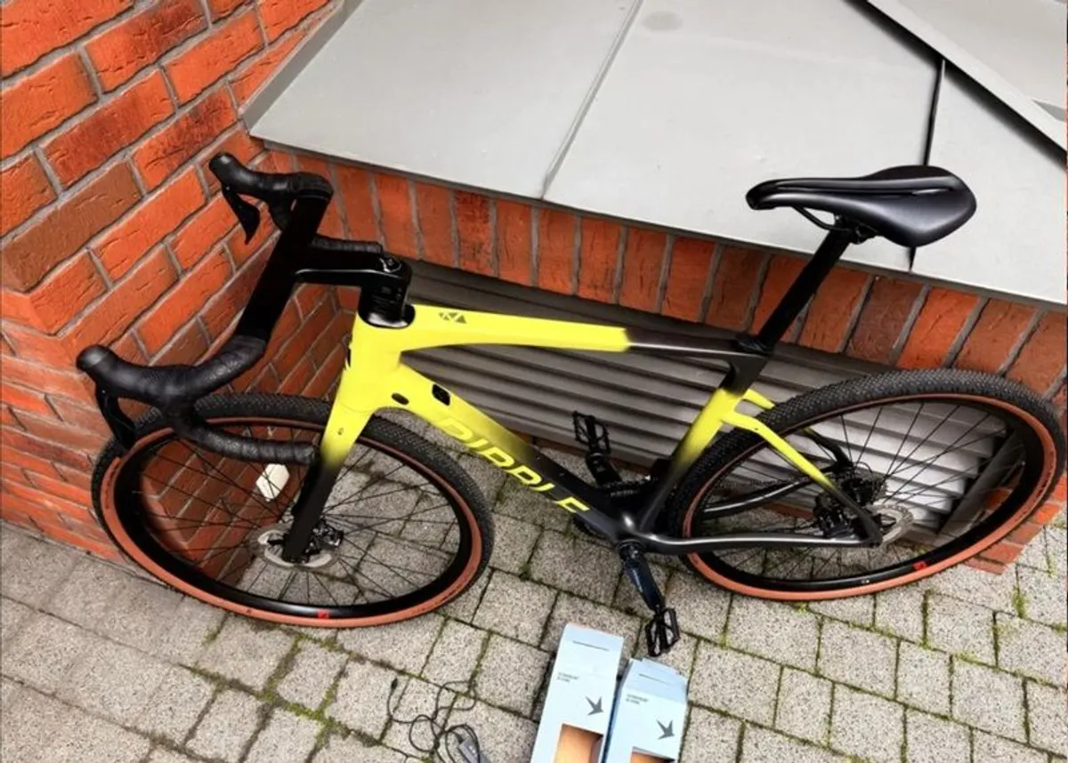 Ribble Endurance Di2. Gravel Bike - Image 1