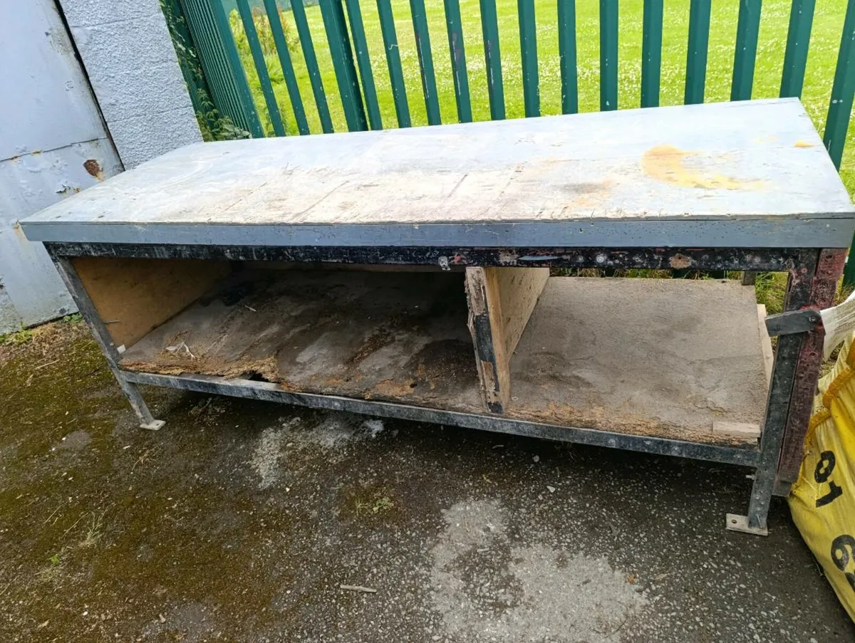 work bench - Image 1