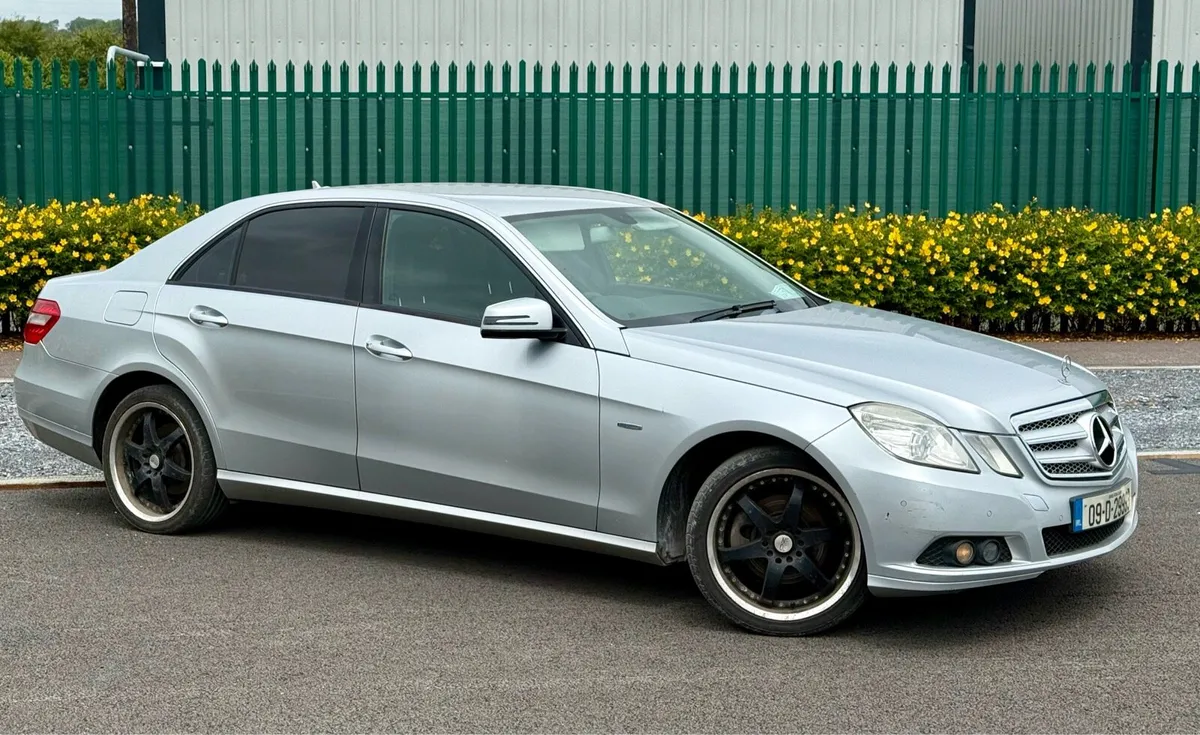 Mercedes E220 Automatic low miles - Image 2