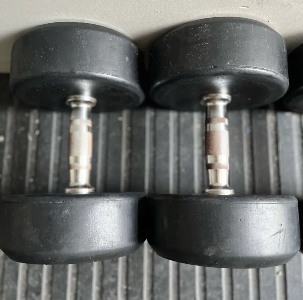 2x27.5kg dumbbells - Image 2