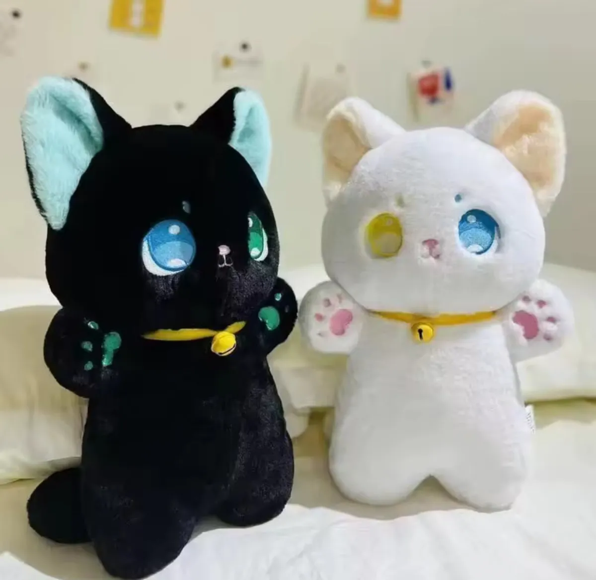 25cm Black and White Cat Plush Toy Grab Stuff - Image 1