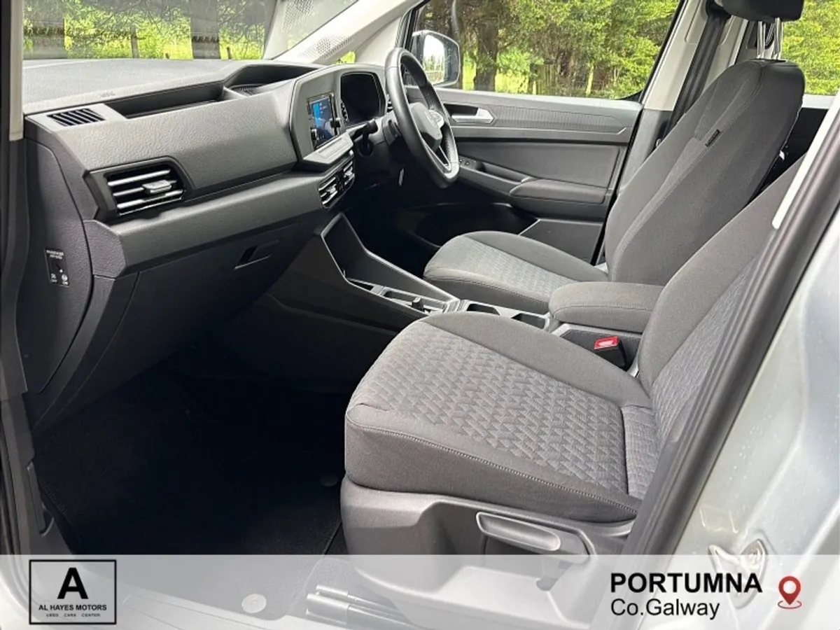 Volkswagen Caddy Maxi Life Automatic 2.0 TDI 122HP - Image 4
