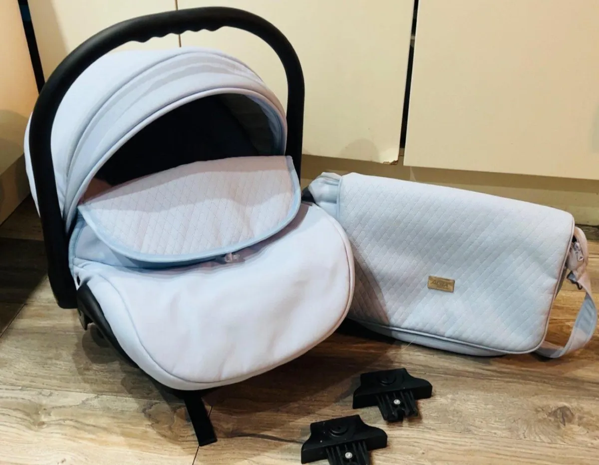 Carseat - Image 2