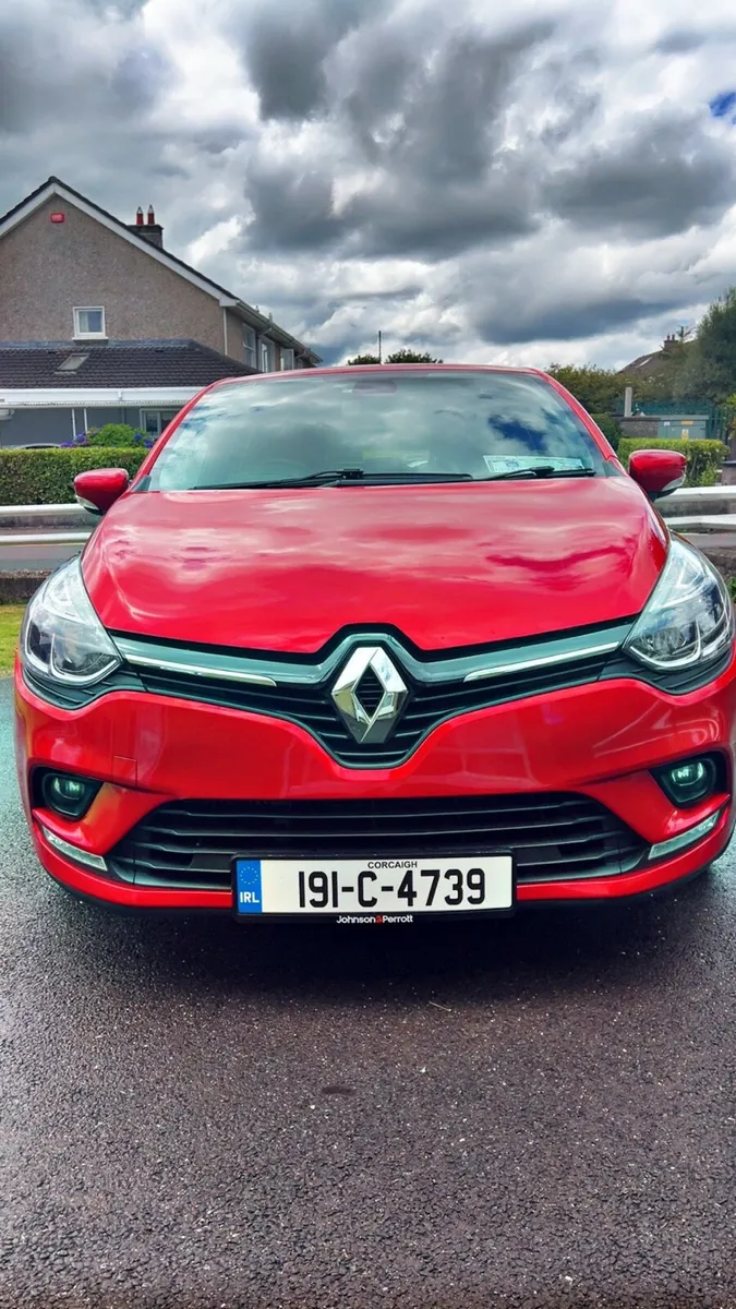 Renault clio petrrol 2019 - Image 1