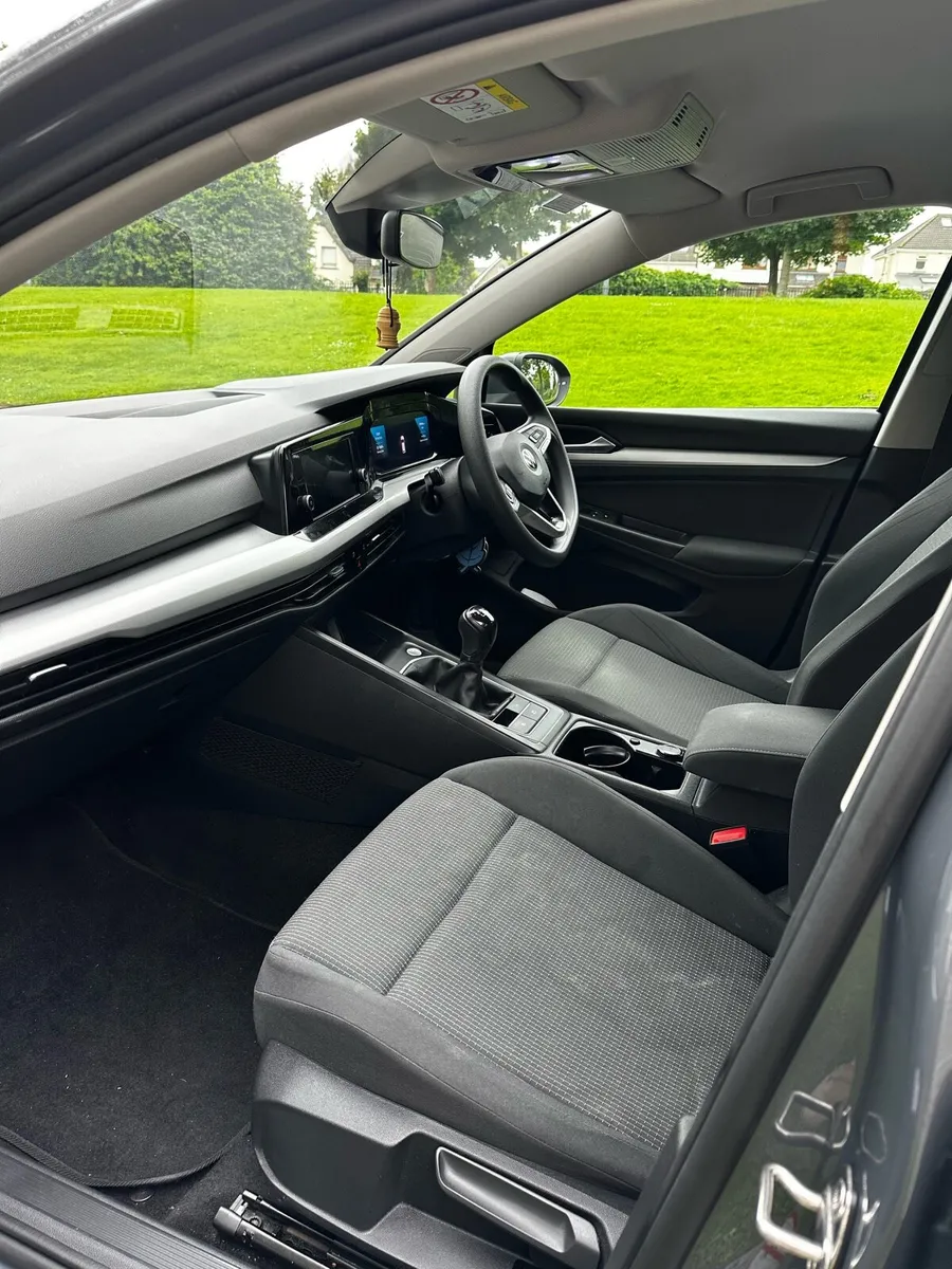 Volkswagen Golf 1.0tsi - Image 4
