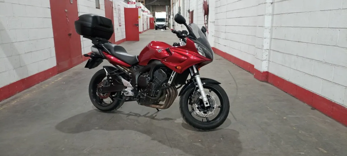 Yamaha Fazer 600 - Image 1