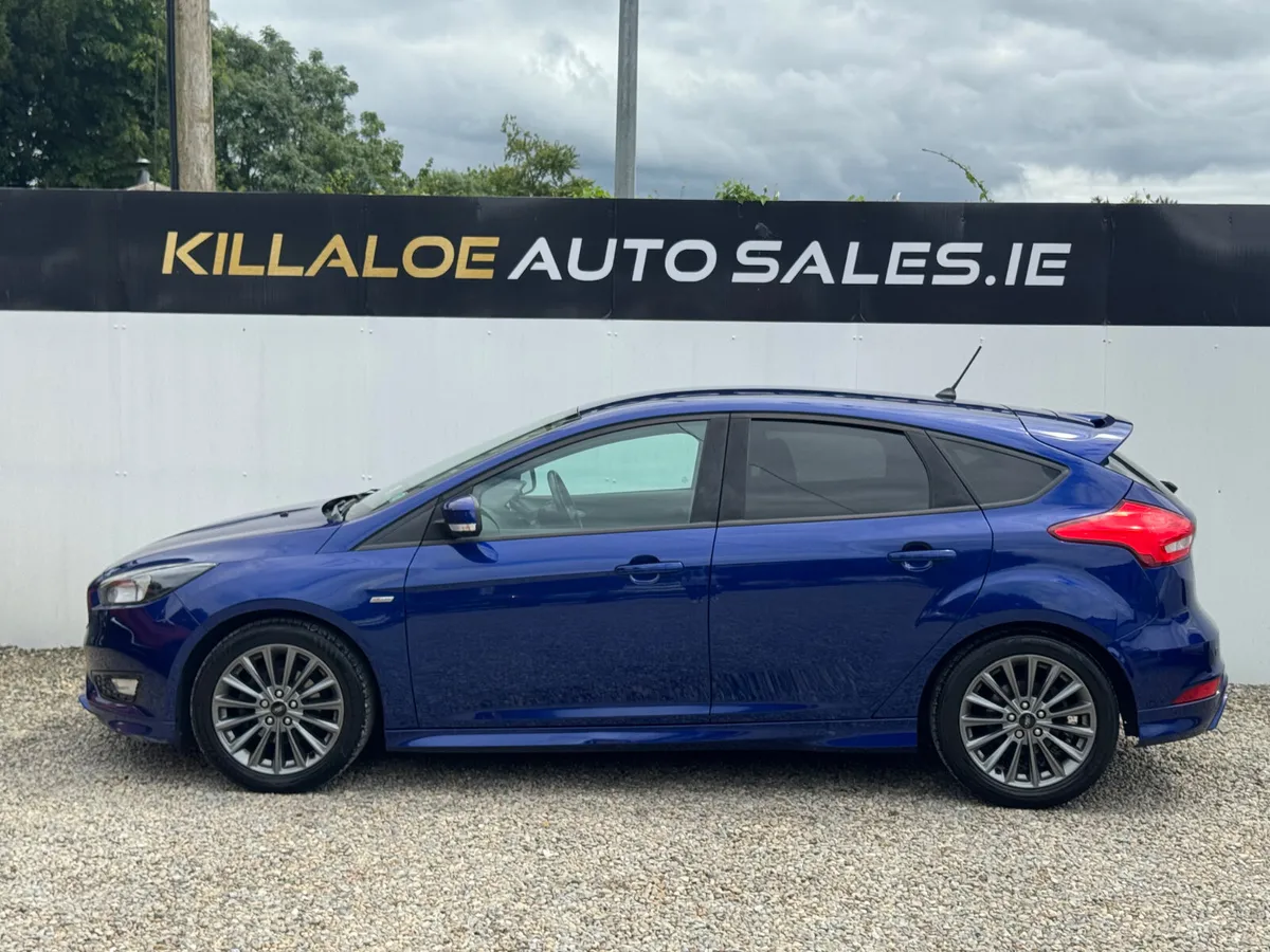 Ford Focus ST-Line 1.0 Petrol - Image 4