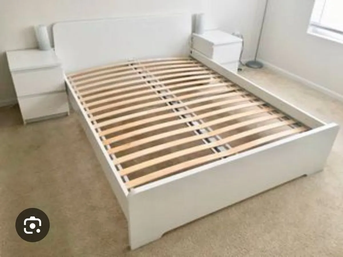 Double bed - Image 1
