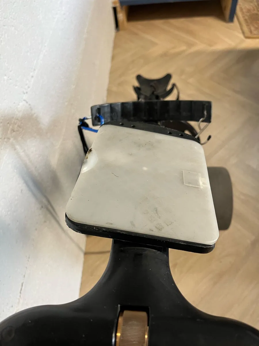 Mocad electric golf trolley - Image 3