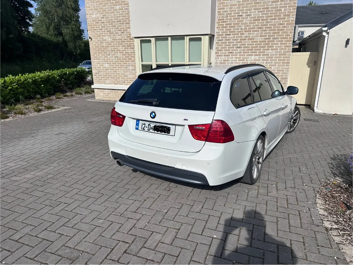 BMW 3-Series 2012 - Image 2