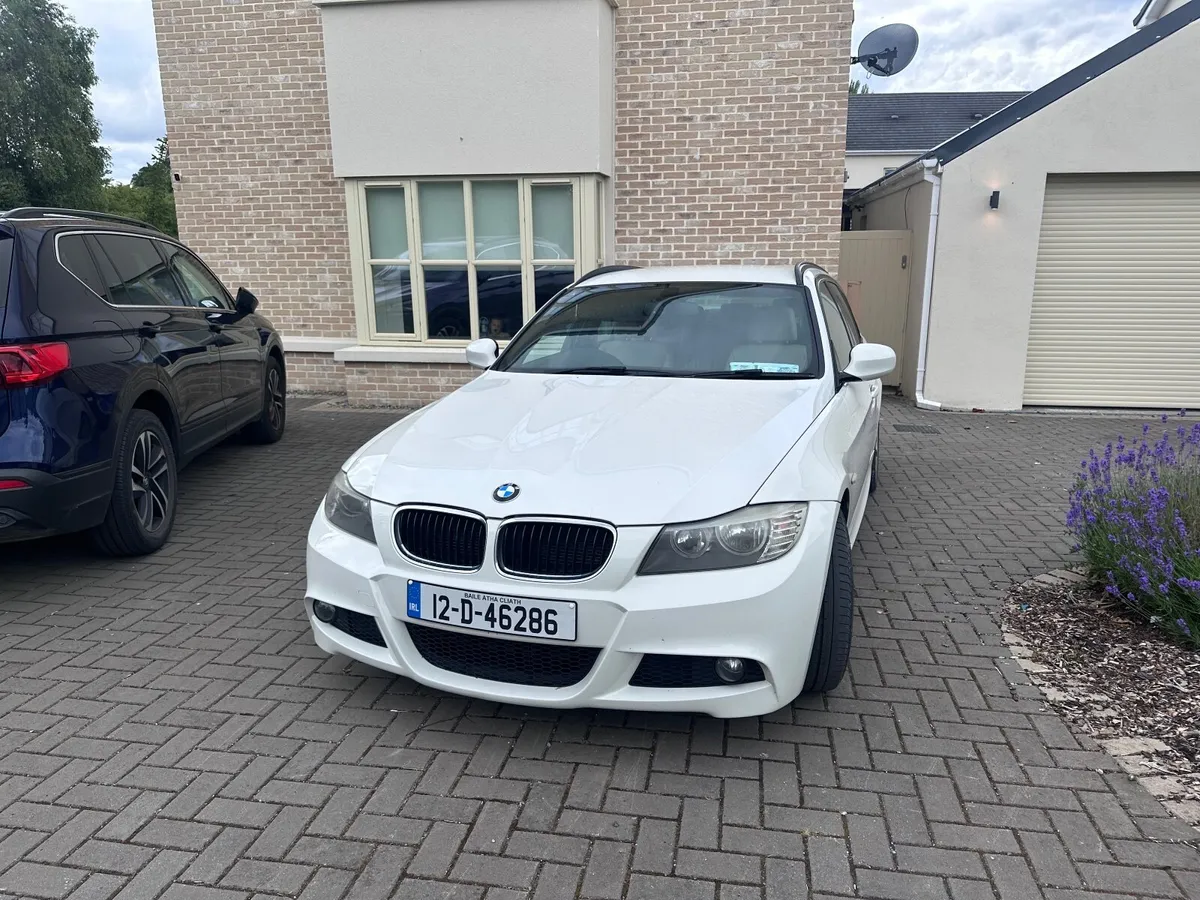 BMW 3-Series 2012 - Image 4