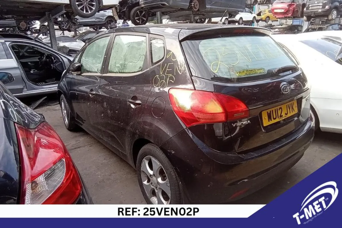 2012 KIA VENGA BREAKING FOR PARTS - Image 4