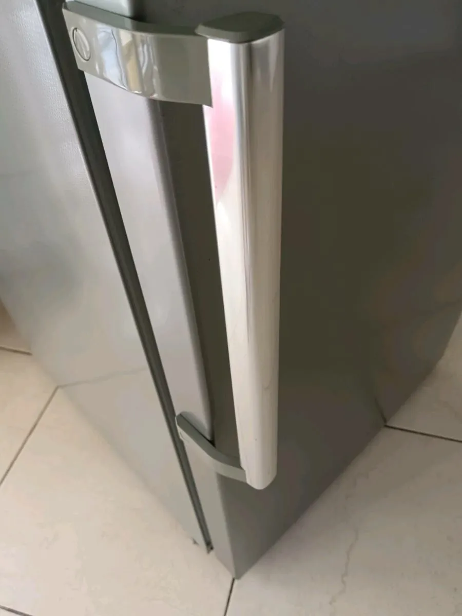 Fridge freezer - Image 4