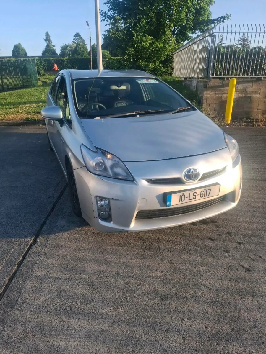 Toyota prius 2011 parts - Image 2