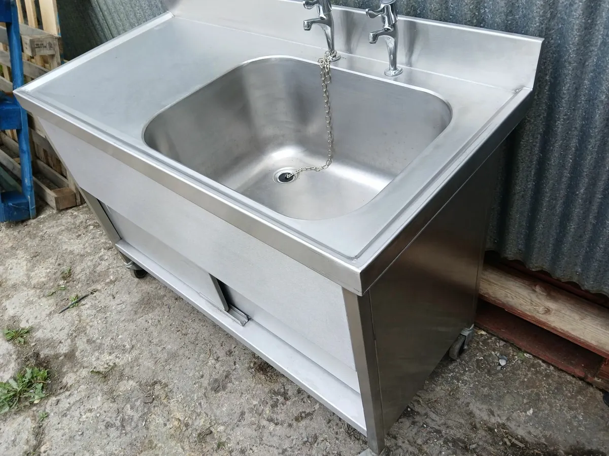 Stainless steel cabbinet sink unit delivered - Image 4