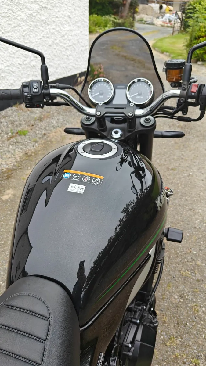 Kawasaki Z900rs 2021 - Image 2