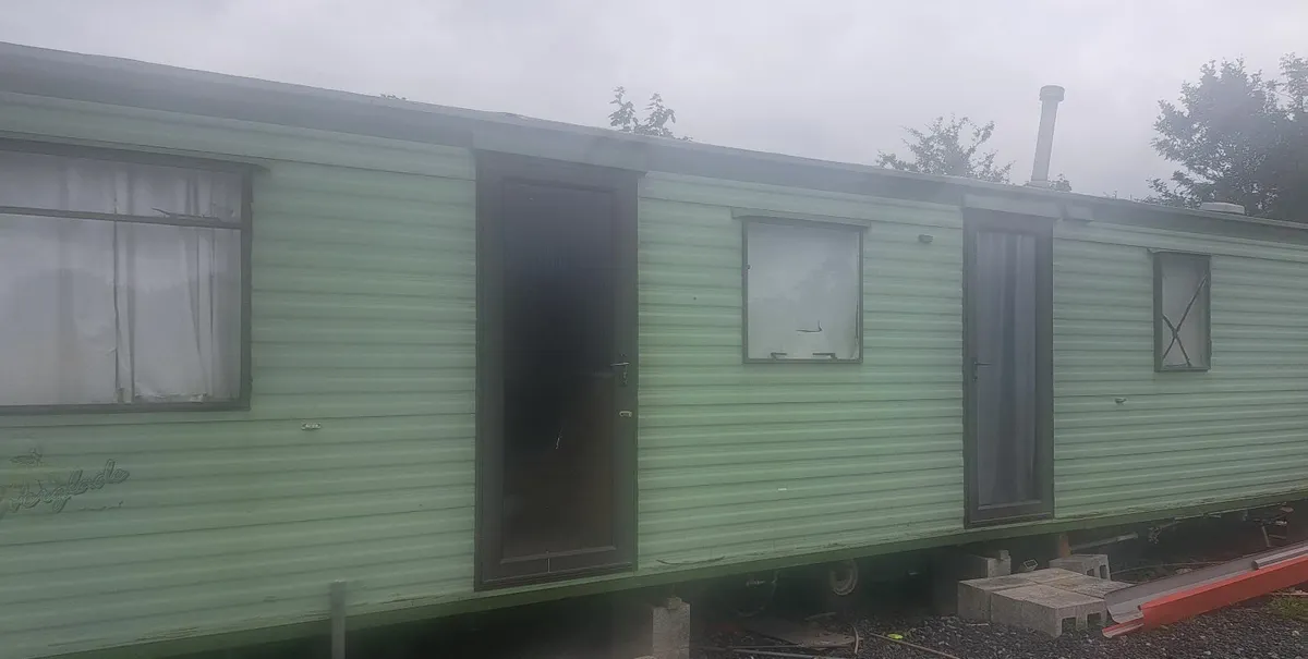 Mobile homes - Image 1