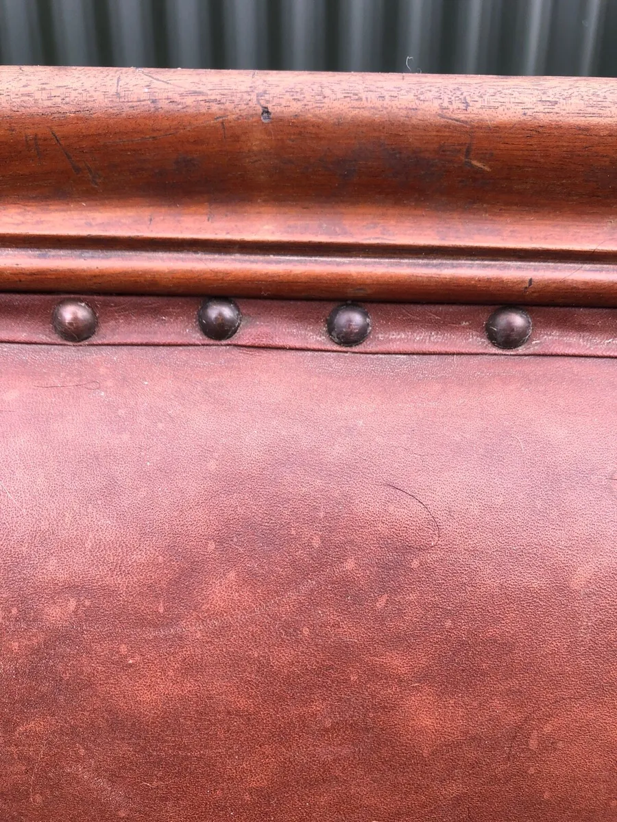 Couch - Image 3