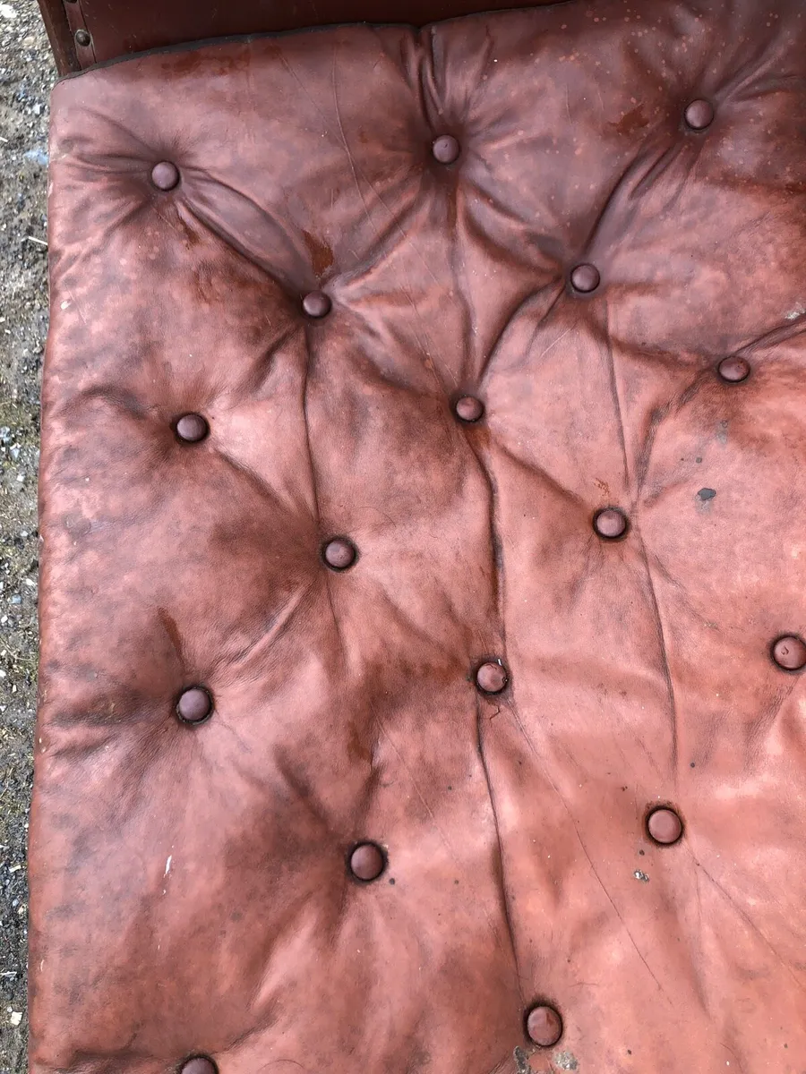 Couch - Image 4
