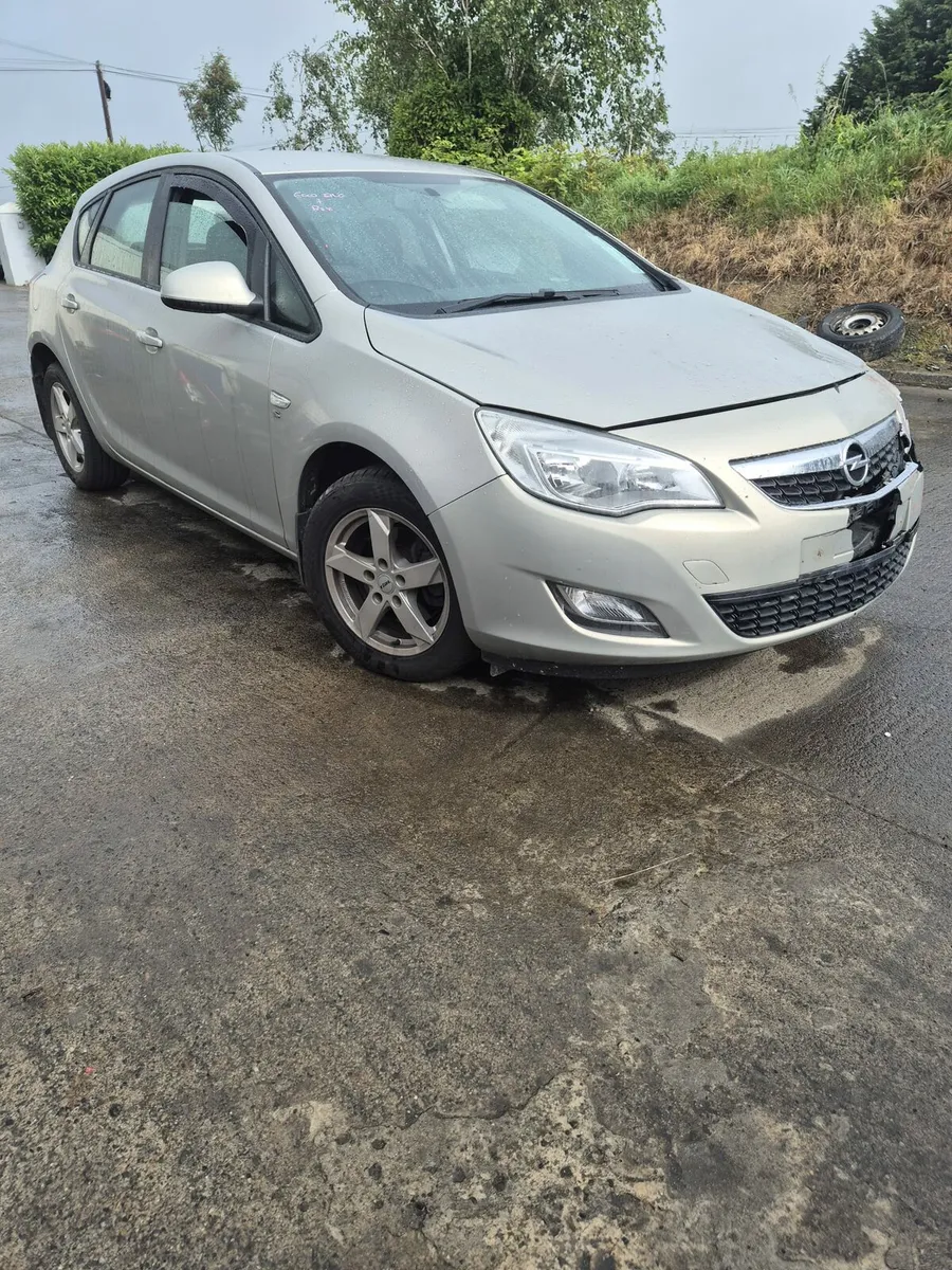 Opel Astra - Breaking only - Image 3