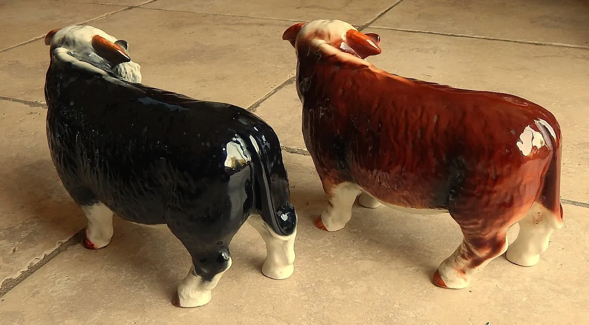 Pair of Ceramic Bulls, possibly Staffordshire - Image 4