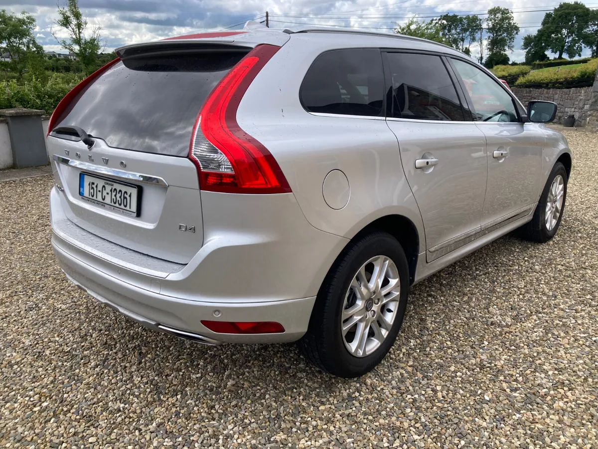 Volvo XC60 2015 Lux - Image 4