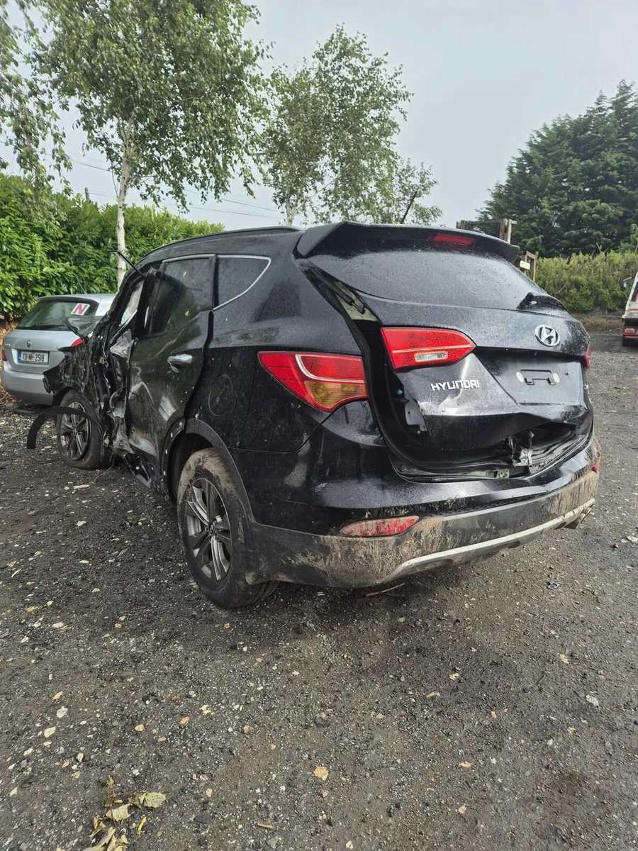 Hyundai Santa Fe - Breaking only - Image 1