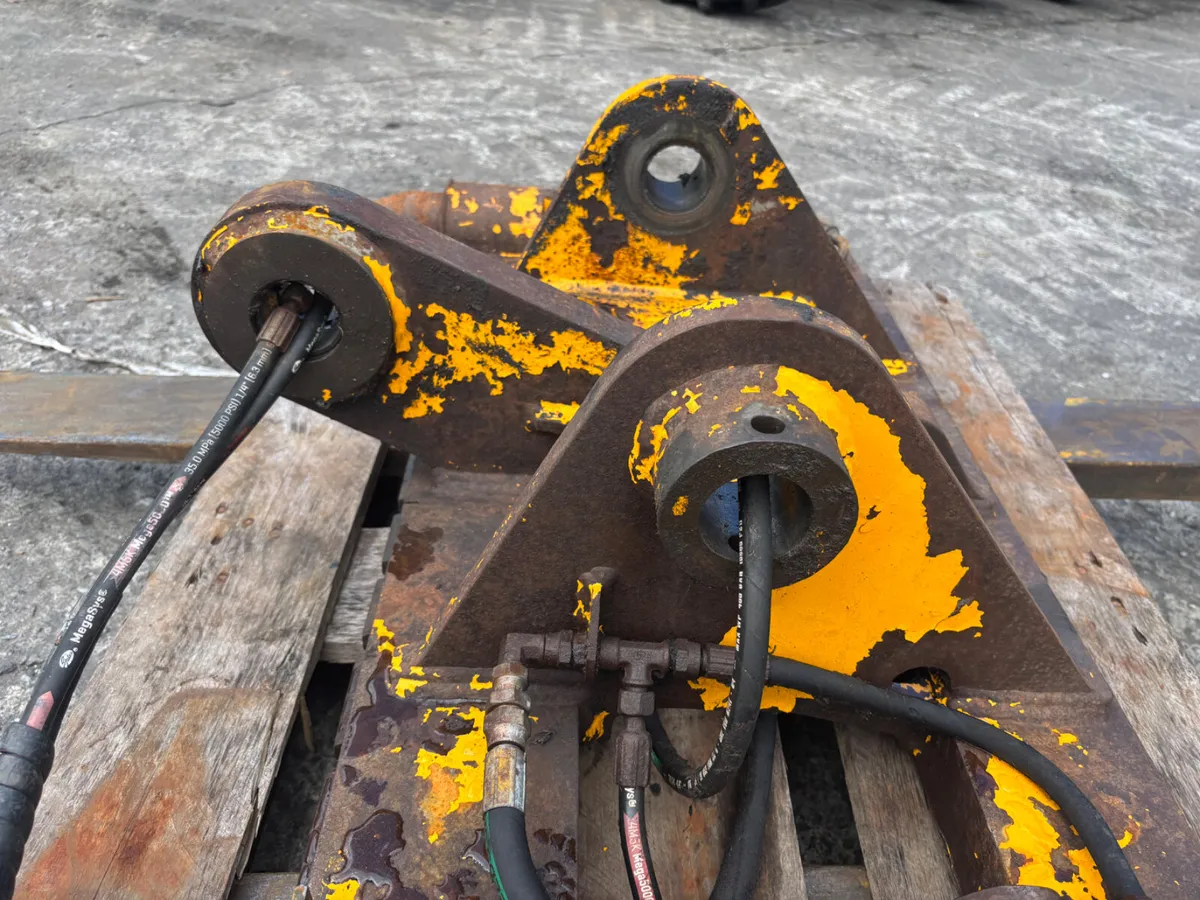 Pin & cone head stock to suit jcb - Image 3