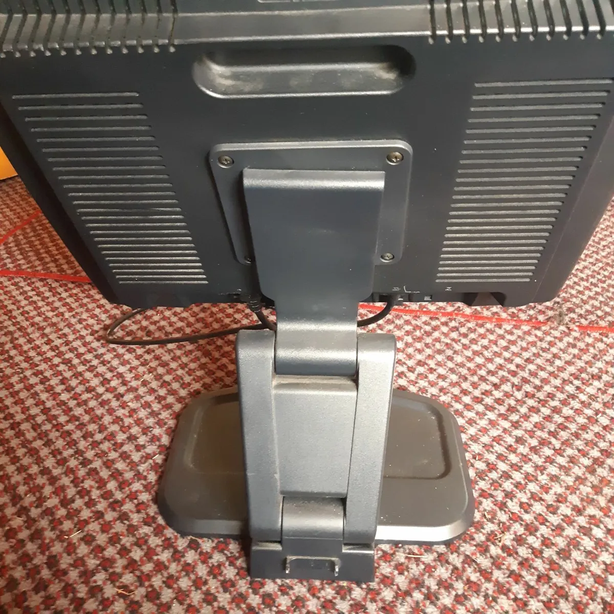 Computer Monitor - Image 2