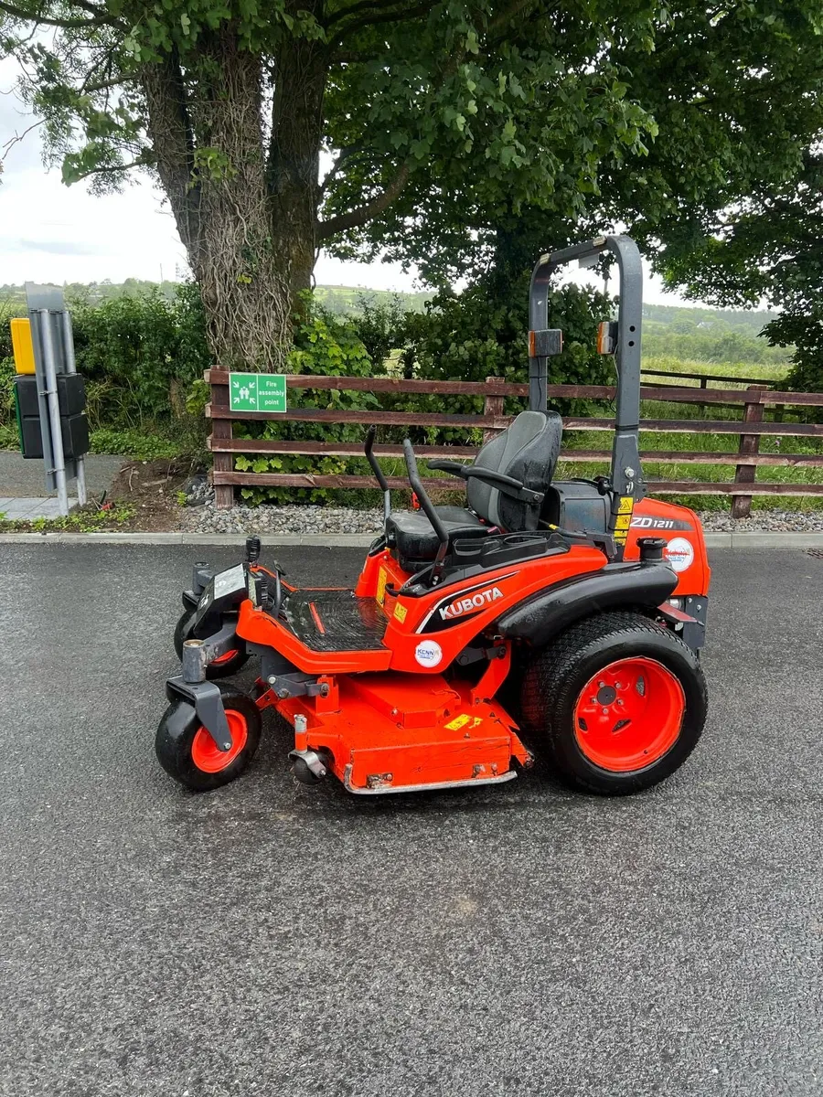 Kubota Zero Turn ZD1211 - Image 2