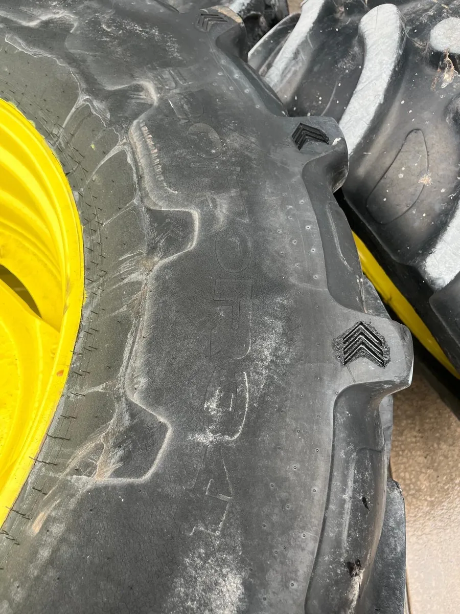 John deer rims and tyres - Image 3