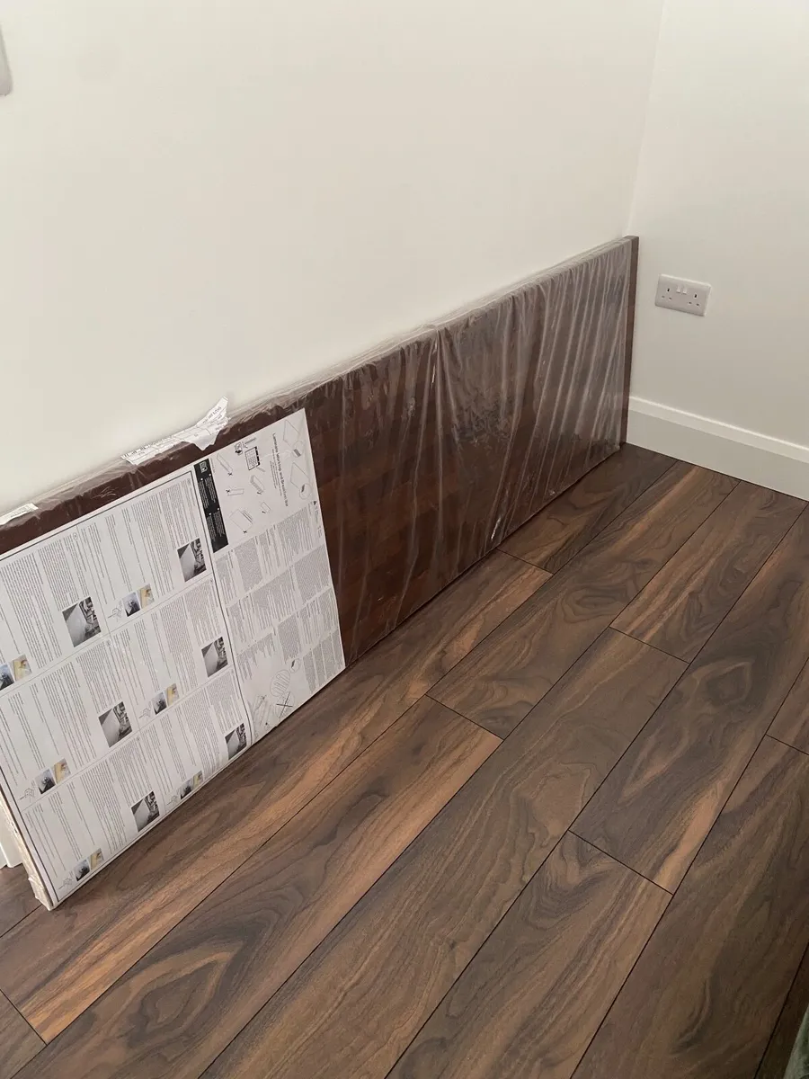 Kitchen worktop - Image 1
